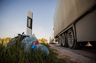 Šiukšlės ir eilės Baltarusijos pasienyje