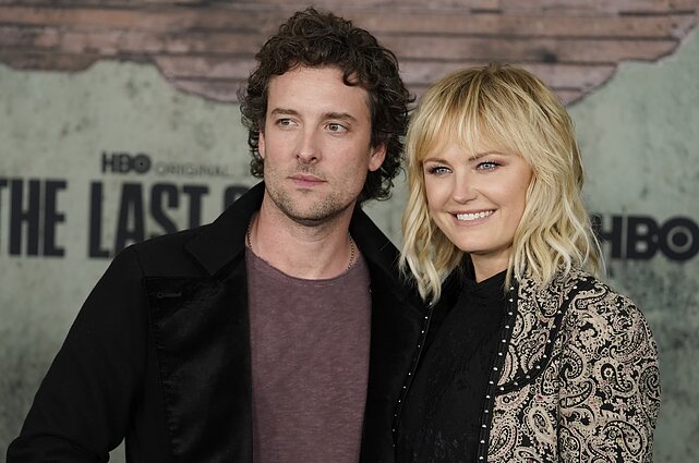 Malin Akerman su sutuoktiniu Jacku Donnelly Malin Akerman su sutuoktiniu Jacku Donnelly