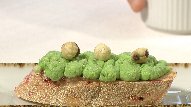 Pavasariu kvepiantis pesto padažo receptas: tiks ir kaip užtepėlė, ir kaip padažas