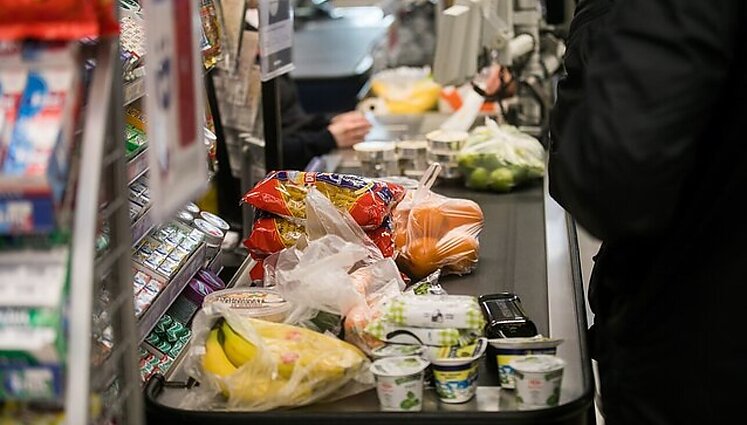 Ekonomistai: iki rudens infliacija turėtų likti stabili, o tada vėl pūstis