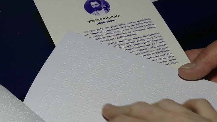 Kazlų Rūdoje – regos negalią turinčių žmonių poreikius nagrinėjanti paroda „Pradžia“