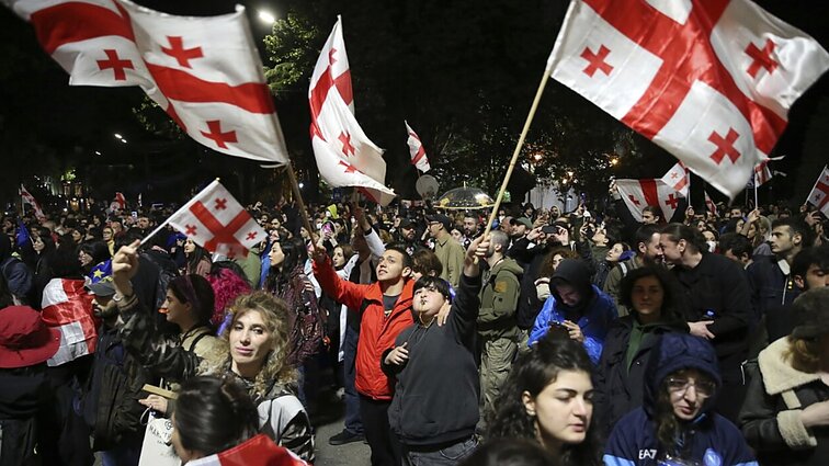 Sakartvele vykstant protestams, šalyje lankysis Baltijos ir Islandijos ministrai