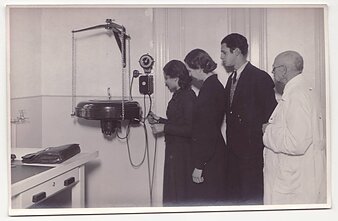 Laboratorium chemii 1937 r. Laboratorium chemii 1937 r.