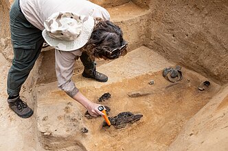 Verkių dvarvietės parke Vilniuje archeologai rado 13–14 amžių kapus