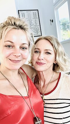 Lina Lytė Plioplytė su Naomi Watts 