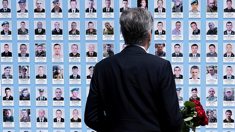 Blinkenas: Ukraina pati turi nuspręsti, ar smūgiuoti Rusijos teritorijai