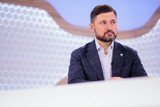 Mariupolio meras apie į okupuotą miestą vežamus rusus: jie naikina ukrainietiškumą