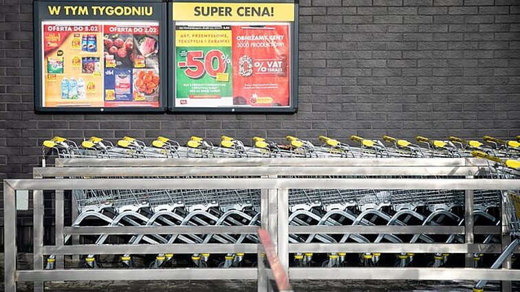 Lenkijoje padidinus PVM maistui, žmonės teigia kainų kilimo nepajutę