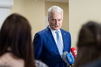 Gitanas Nausėda balsavo iš anksto antrame prezidento rinkimų ture Gitanas Nausėda balsavo iš anksto antrame prezidento rinkimų ture