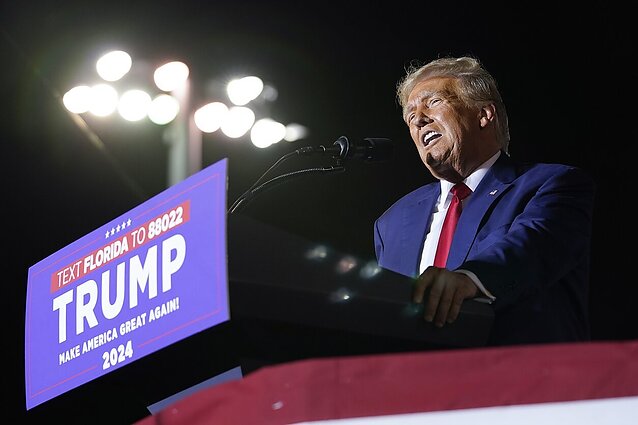 Trumpas siekia privilioti demokratų rinkėjus: rezultatą lems tūkstančiai balsų