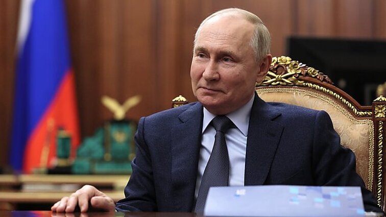 Taikos pagal save Rusija ir toliau siekia branduoliniu šantažu