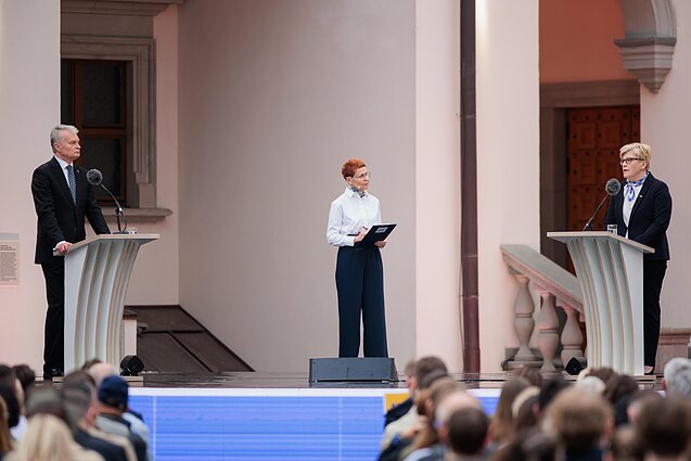Ingrida Šimonytė ir Gitanas Nausėda susitiko paskutiniuose debatuose Ingrida Šimonytė ir Gitanas Nausėda susitiko paskutiniuose debatuose