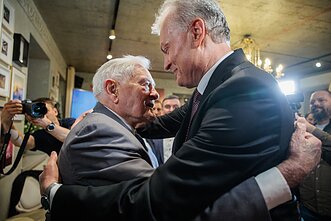 Valdas Adamkus, Gitanas Nausėda Valdas Adamkus, Gitanas Nausėda
