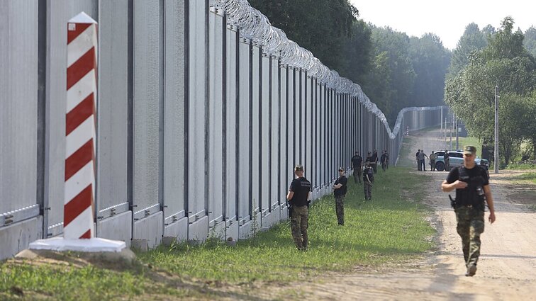 2,5 mlrd. eurų projektas: Lenkija aptarė planus stiprinti ruožus pasieniuose