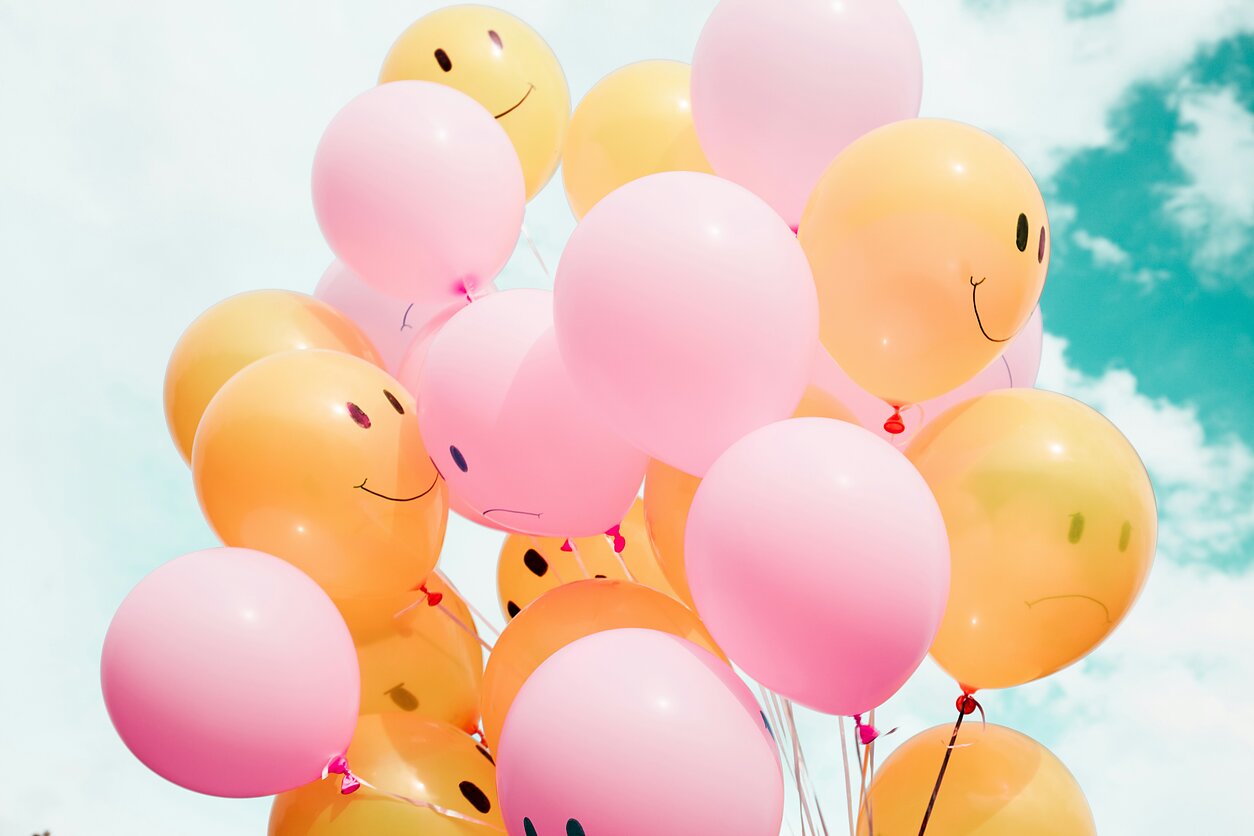 Non-threatening balloons