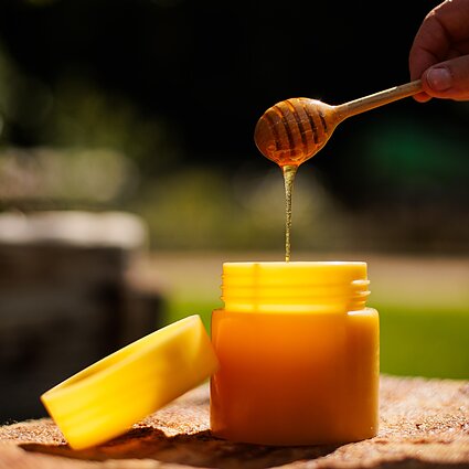 Bitininkai jau mėgaujasi pirmuoju derliumi. Prognozuoja gerą sezoną