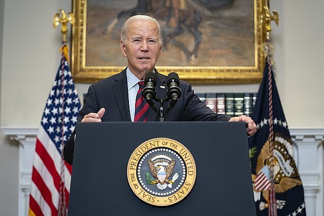 Bidenas neviešai davė leidimą Ukrainai naudoti amerikietiškus ginklus atakoms Rusijoje