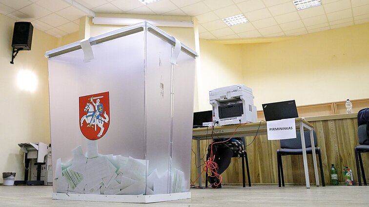 Posėdžio įraše – alaus skardinę kilnojantis Vaitukaitis: siūloma plėsti etikos kodeksą
