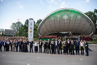 Regioninė dainų šventė „Teka saulelė“ subūrė pustrečio tūkstančio dalyvių