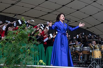 Regioninė dainų šventė „Teka saulelė“ subūrė pustrečio tūkstančio dalyvių
