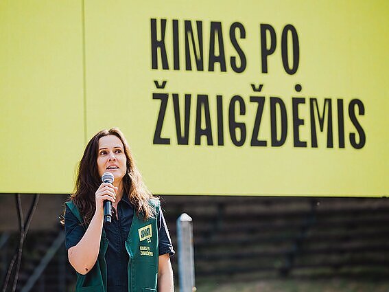 Prasideda „Kinas po žvaigždėmis. Junior“: vaikus ir jaunimą kviečia filmus stebėti lauke