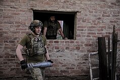 Rusijos karas prieš Ukrainą. Ukrainos kariai šalia Donecko Rusijos karas prieš Ukrainą. Ukrainos kariai šalia Donecko
