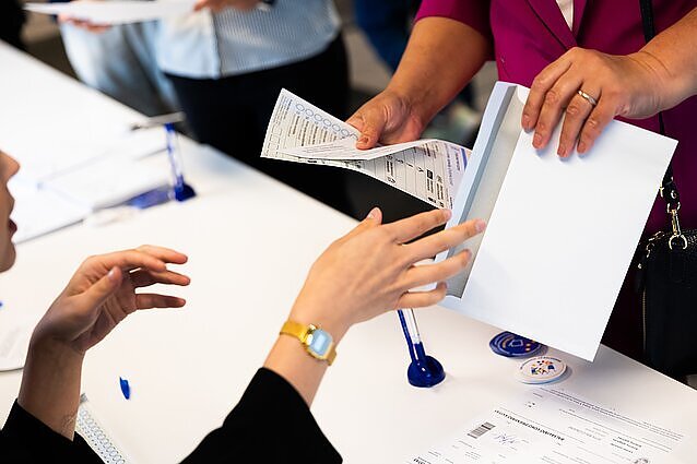 Apylinkės uždarytos – jau skaičiuojama, ką Lietuva siųs į Europos Parlamentą