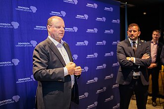 Demokratų sąjungos „Vardan Lietuvos“ rinkimų štabas; Saulius Skvernelis, Virginijus Sinkevičius Demokratų sąjungos „Vardan Lietuvos“ rinkimų štabas; Saulius Skvernelis, Virginijus Sinkevičius