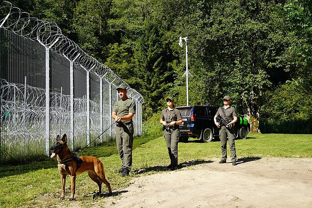 Lenkijos pasienyje daugėja neteisėtų migrantų: šalies valdžia atkuria buferinę zoną
