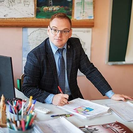 Asmeninio archyvo nuotr., Mokytojas Algis Bitautas: mes tiesiog imituojame švietimą ir ugdymą