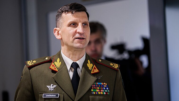 Į kariuomenės vadus teikiamas Vaikšnoras žada darbų tęstinumą ir palaiko visuotinį šaukimą