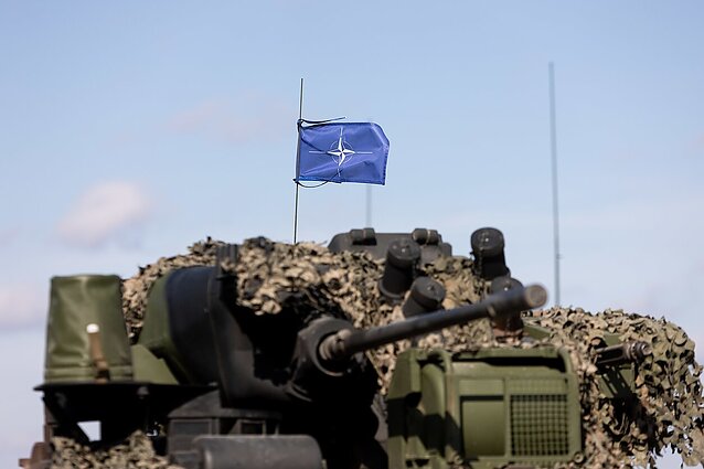 NATO gynybos ministrai pritarė, kad Aljansas turėtų didesnį vaidmenį remiant Ukrainą
