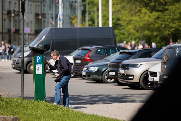 Profesorius Kalibatas: gydytojai visų vairuotojų sveikatos iki sausio patikrinti nespės