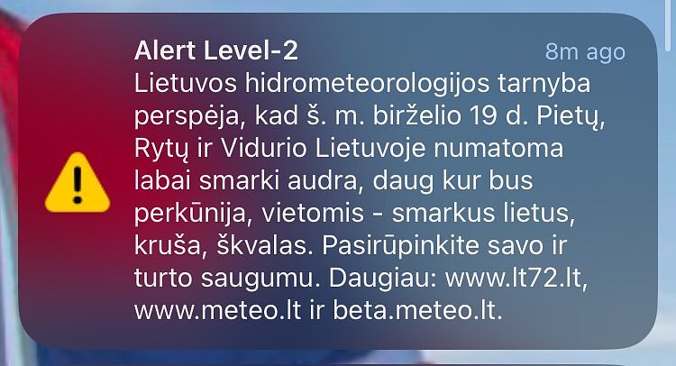 Perspėjimas gyventojams dėl artėjančios audros