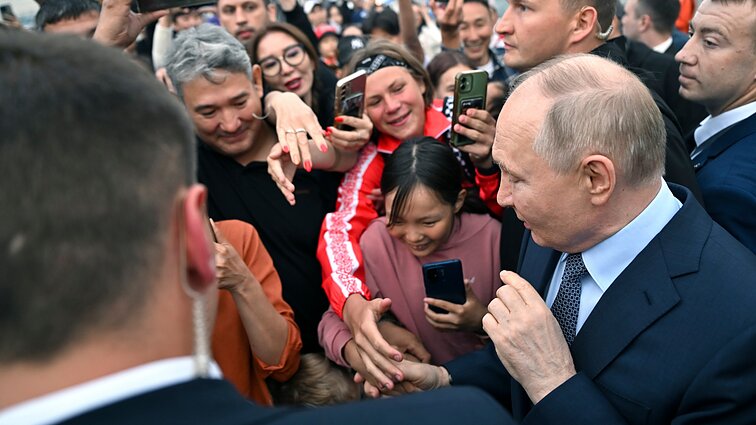 „Rusiška dvasia – nuostabus dalykas“: Putino Vietname gyventojai laukia su džiaugsmu