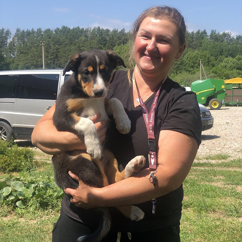Kristina Toleikienė, Ūkininkė ir borderkolių veilsės šinų dresuotoja Audronė Naruševičė.