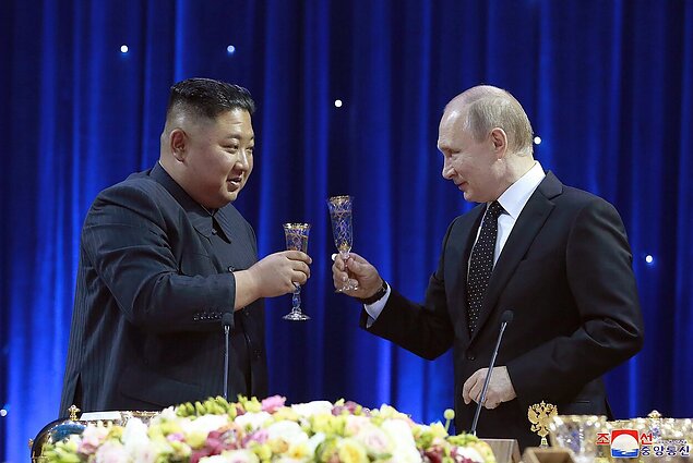 Putinas ir Kim Jong Unas pasirašė susitarimą: numato abipusę pagalbą agresijos atveju