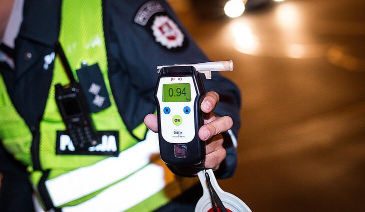 Prasideda Joninių savaitgalis: policija žada intensyviau tikrinti vairuotojų blaivumą