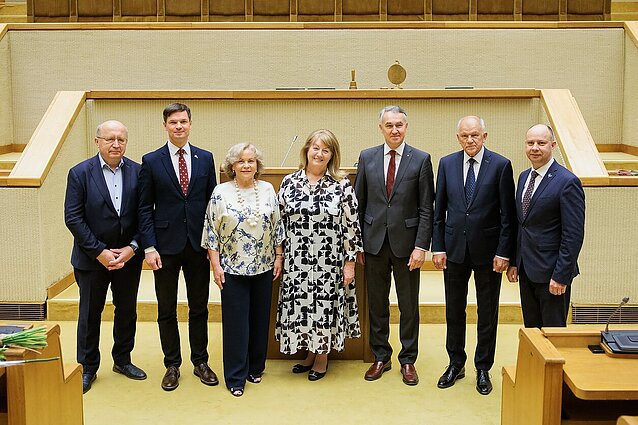 Išdalyti europarlamentarų pažymėjimai: Briuselio naujokai neslepia – jaudulio yra