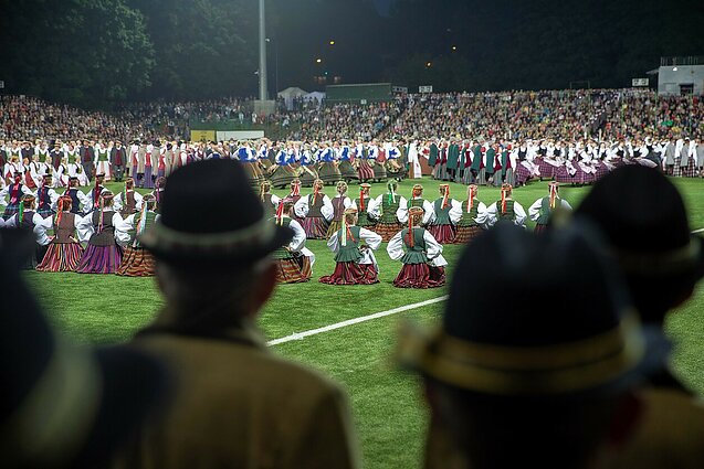 Nuo Ansamblių vakaro iki Folkloro dienos: naujausios Dainų šventės aktualijos