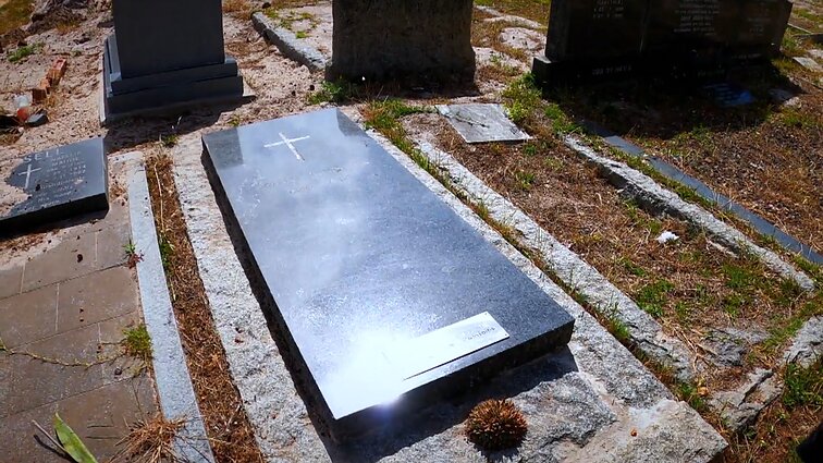 Lietuviškojo Van Gogo pėdsakais: Prano Domšaičio kapo paieškos Keiptaune