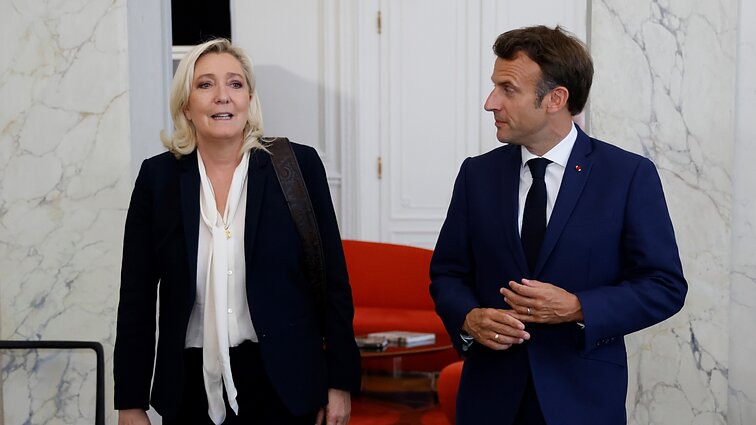 Prancūzijoje tvyro įtampa: „Masiškai bandoma užkirsti kelią Le Pen partijai“