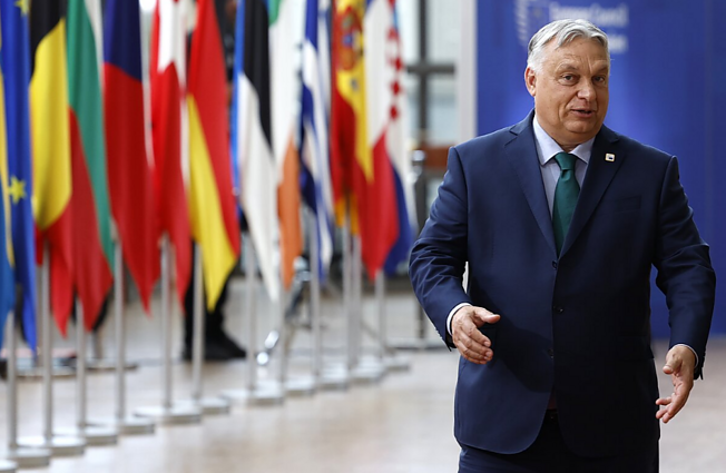 Orbanas pirmą kartą lankosi Ukrainoje po plataus masto Rusijos invazijos