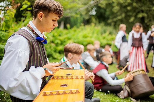 Dainų šventė. Folkloro diena