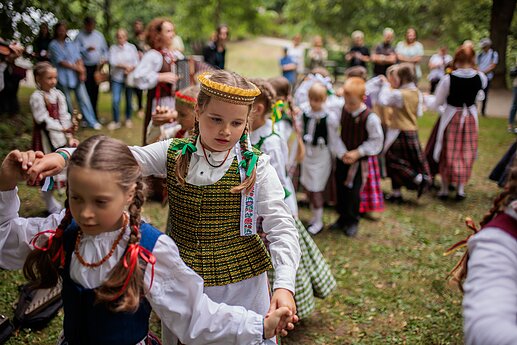 Dainų šventė. Folkloro diena