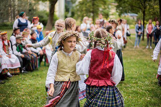 Dainų šventė. Folkloro diena