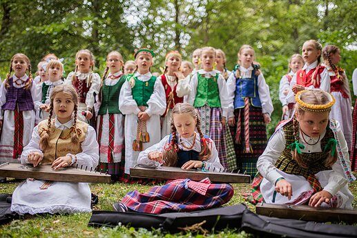 Dainų šventė. Folkloro diena