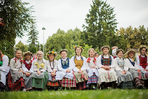 Dainų šventė. Folkloro diena