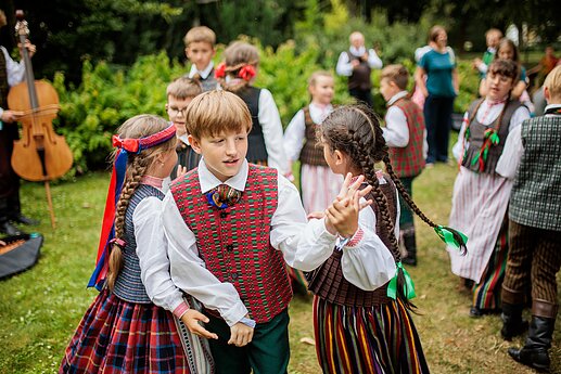 Dainų šventė. Folkloro diena