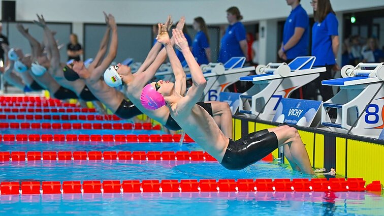 Europos jaunimo plaukimo čempionatas. Atrankos. 1 diena